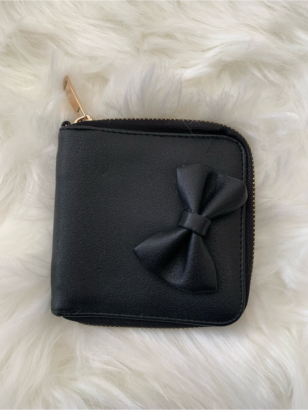 Black Bow Zip Wallet
